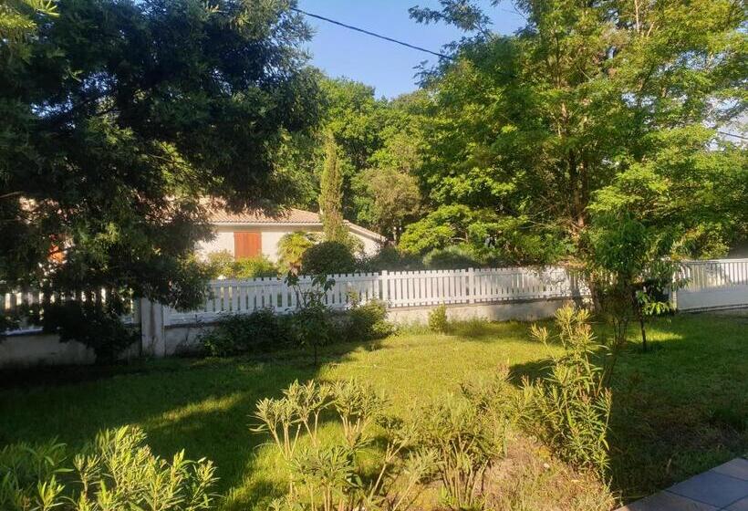 住宿加早餐  Chambre D Hôte La Maison Des Fées