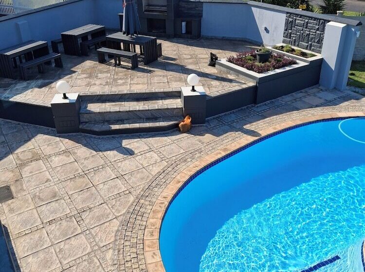 مبيت وإفطار Ocean Days