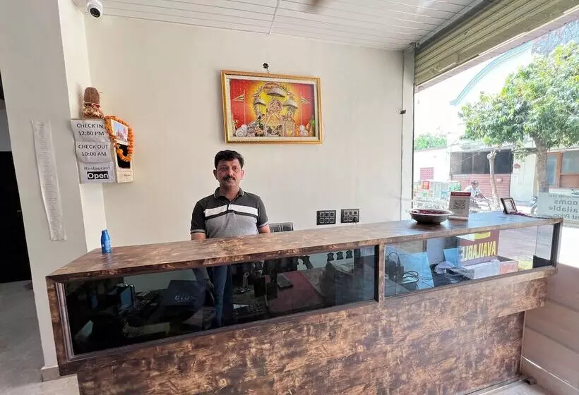 هتل Govindam Royal Stay