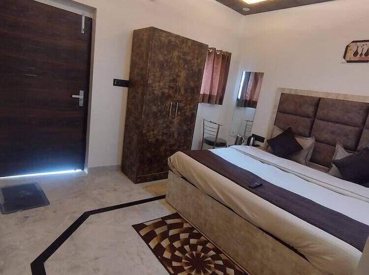 酒店 Govindam Royal Stay