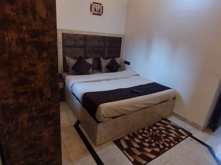 酒店 Govindam Royal Stay