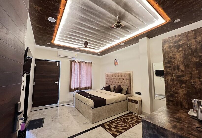 酒店 Govindam Royal Stay