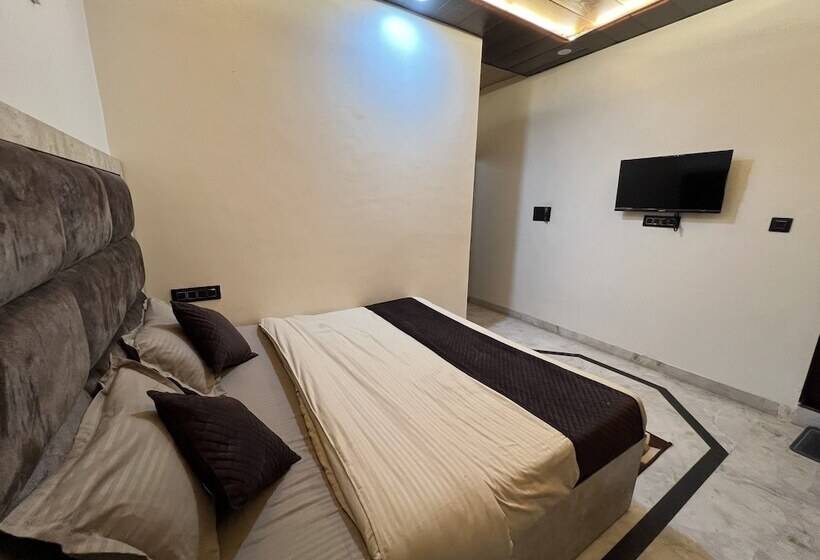 酒店 Govindam Royal Stay