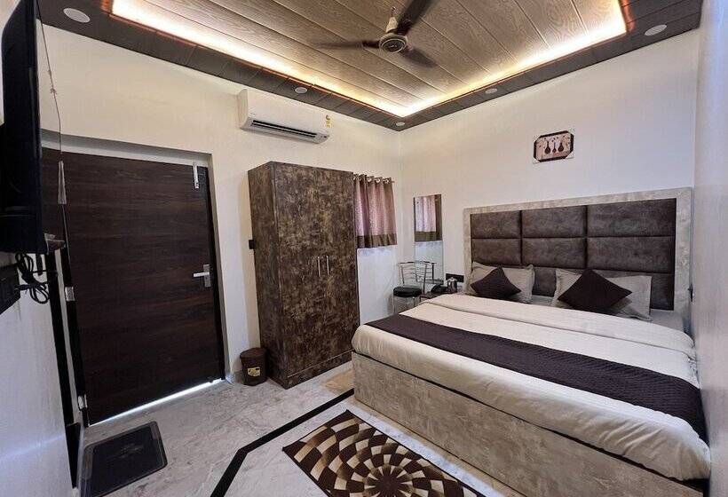 酒店 Govindam Royal Stay