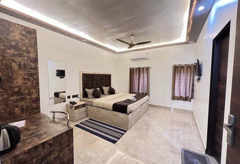 酒店 Govindam Royal Stay