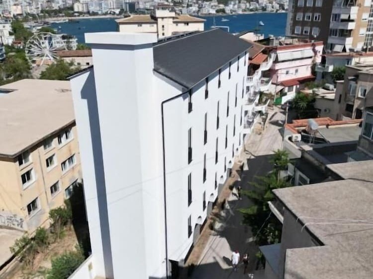 هتل Niklas Boutique