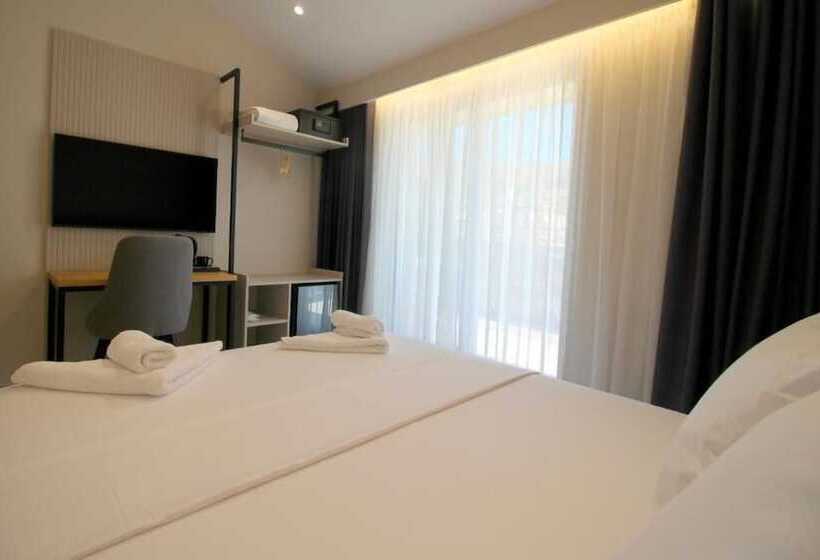 هتل Niklas Boutique