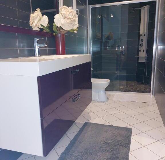 Bed and Breakfast Cocon De Verdure Avec Piscine Chambre Lit King Size 2m