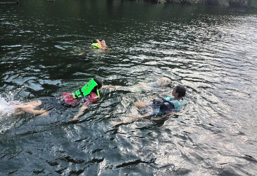 住宿加早餐  Tiger House River Kwai ไทเกอร์เฮ้าส์ ริเวอร์แคว