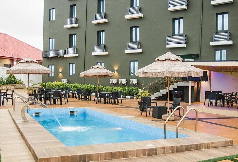 C To C Luxury Hotel And Suites