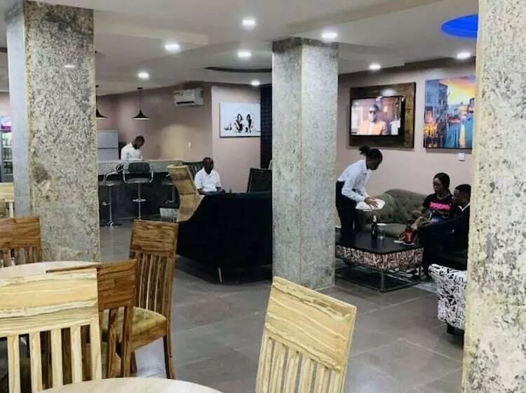 C To C Luxury Hotel And Suites