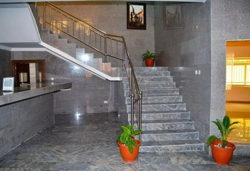 C To C Luxury Hotel And Suites