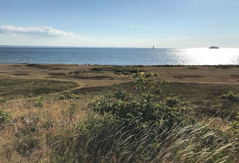 膳宿费 Beach Camp