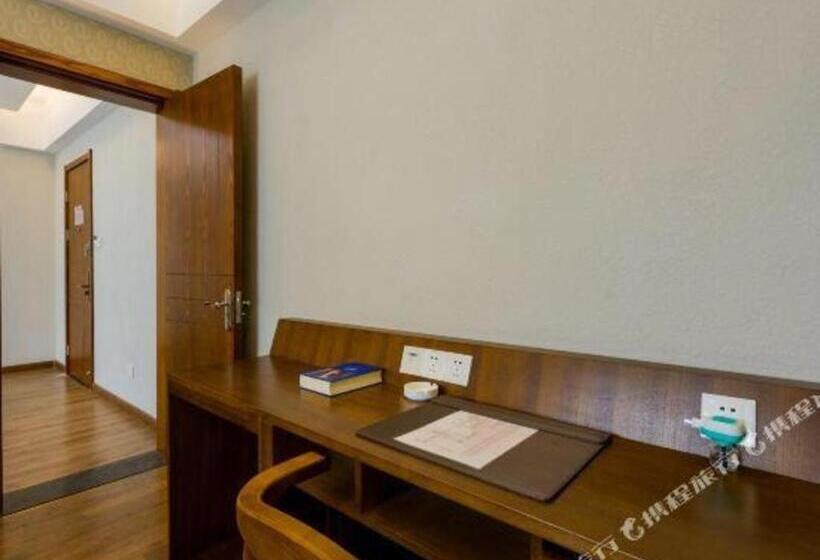 Otel James Joyce Coffetel Qinhuangdao People Park Plaza