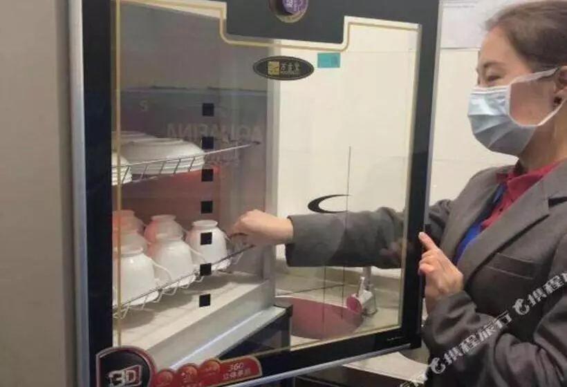 هتل James Joyce Coffetel Qinhuangdao People Park Plaza