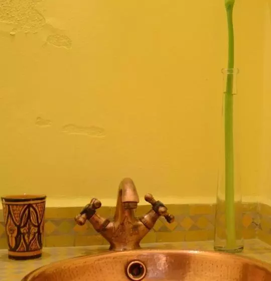 پانسیون Room In Bb Dar Rehla Bab Remouz