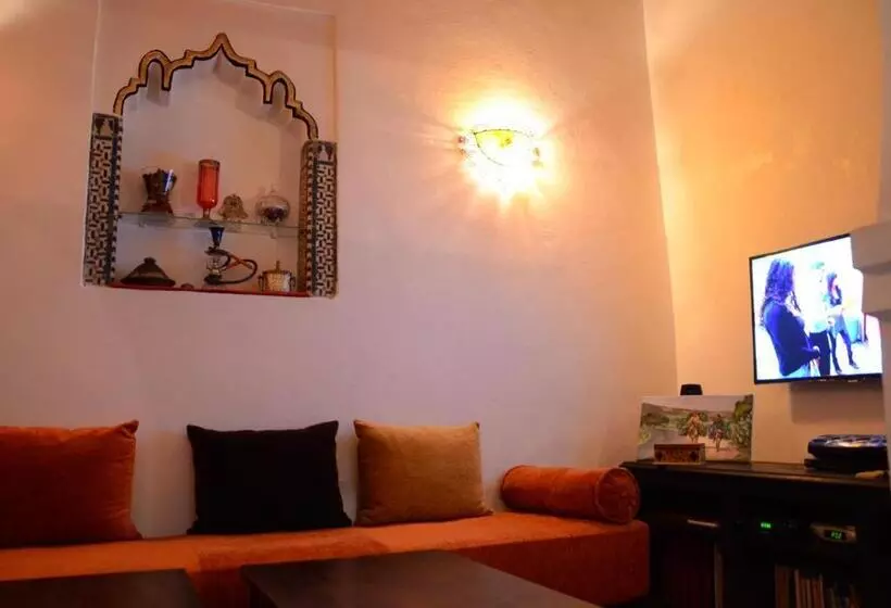 پانسیون Room In Bb Dar Rehla Bab Remouz