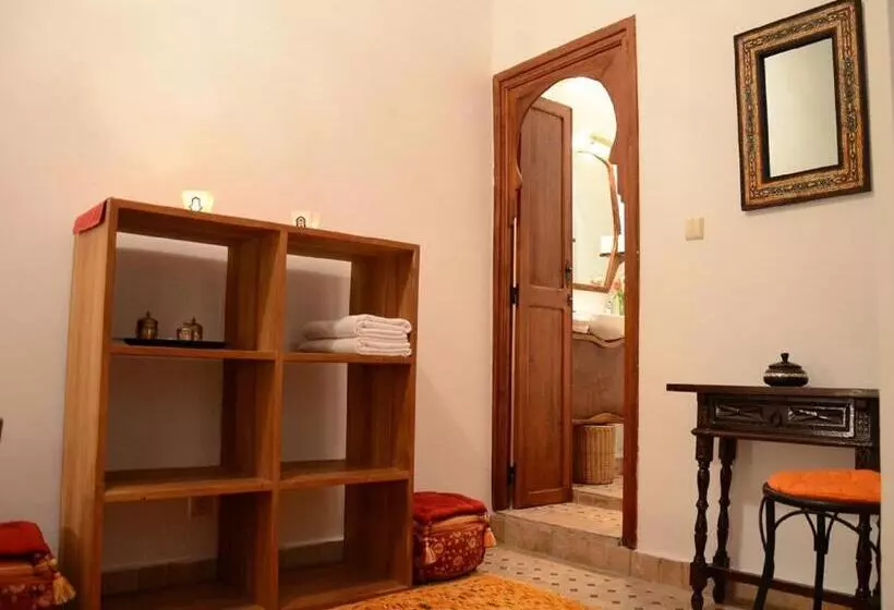 پانسیون Room In Bb Dar Rehla Bab Remouz