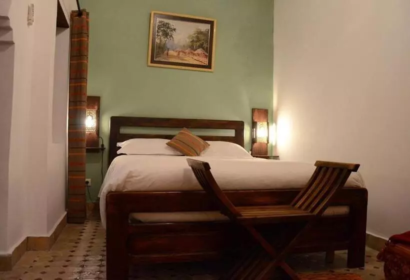 پانسیون Room In Bb Dar Rehla Bab Remouz