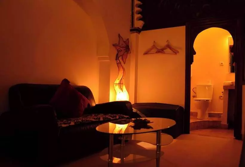 پانسیون Room In Bb Dar Rehla Bab Remouz