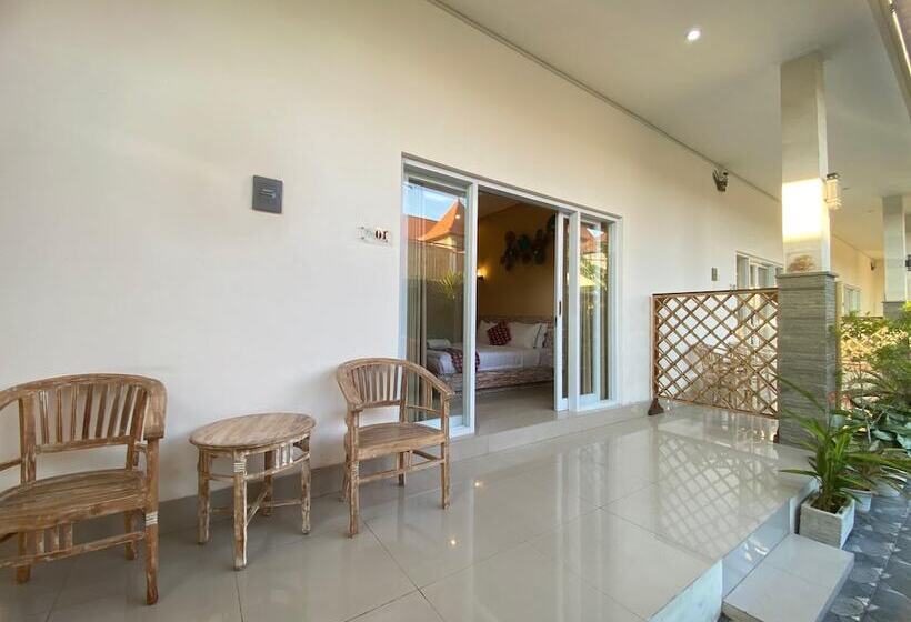 بنسيون Prada Living Canggu