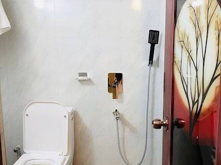 هتل Cafe Green Valley