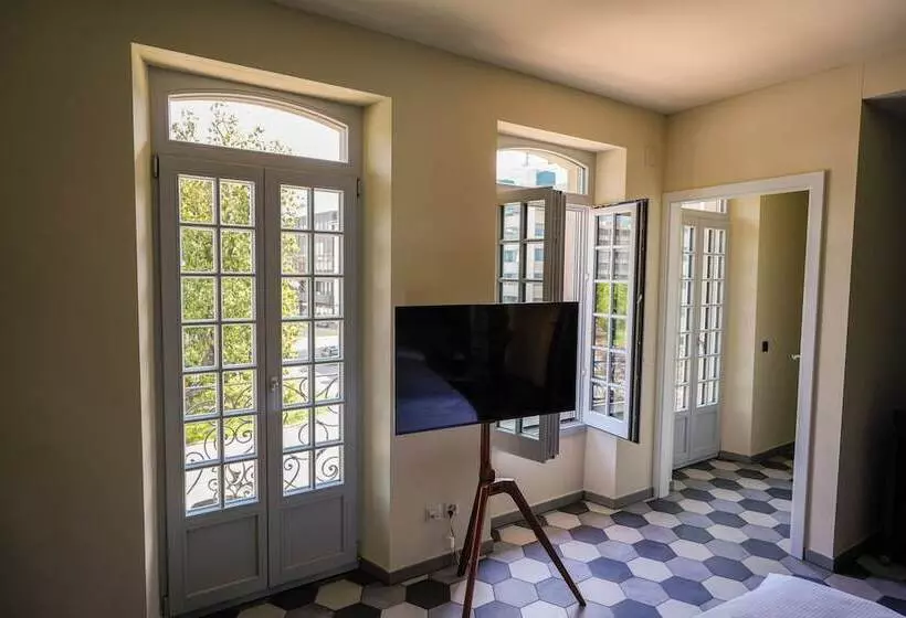 Hotelli Seven Town House Boutique