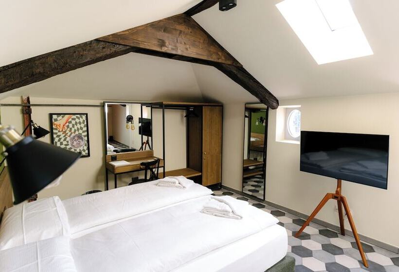 호텔 Seven Town House Boutique