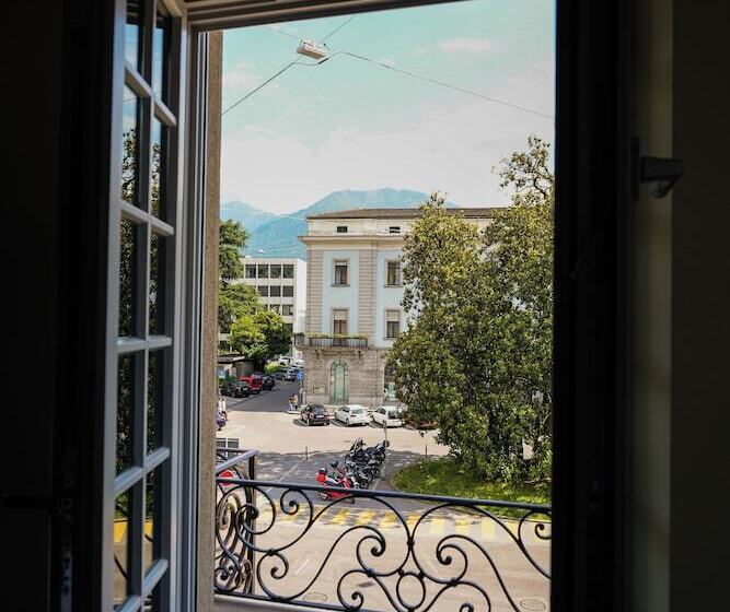 호텔 Seven Town House Boutique