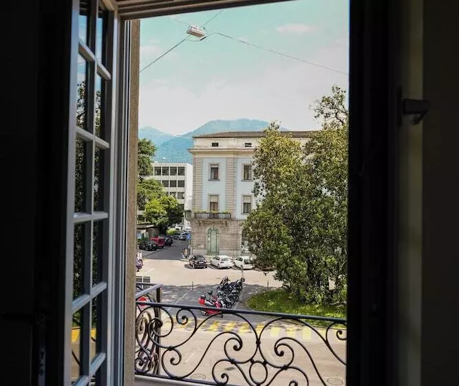 Hotelli Seven Town House Boutique