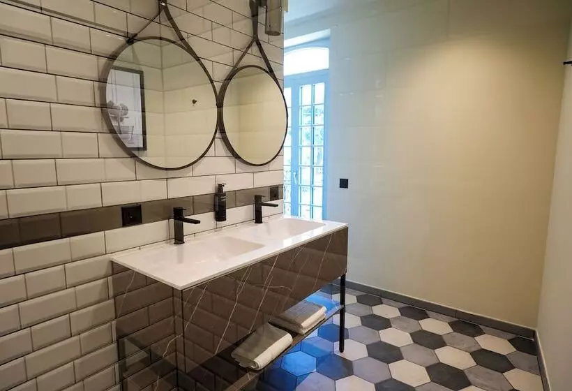 Hotelli Seven Town House Boutique