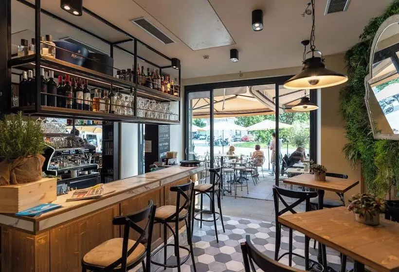 Hotelli Seven Town House Boutique