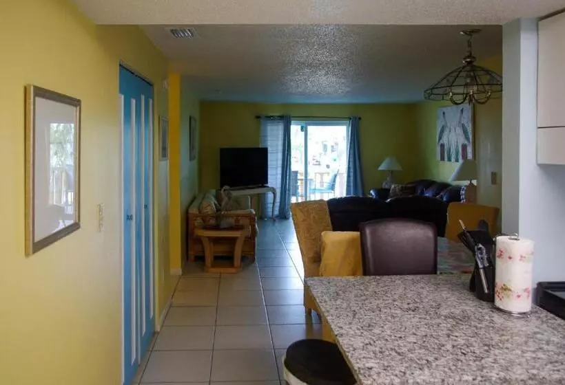 Marion Lane Suites