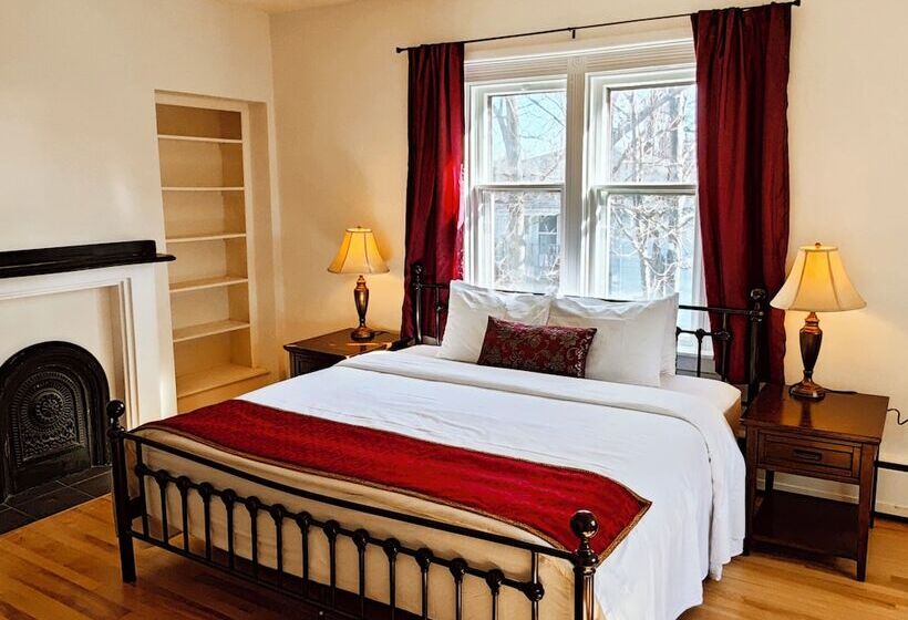 Pensionat Andy S Blue House