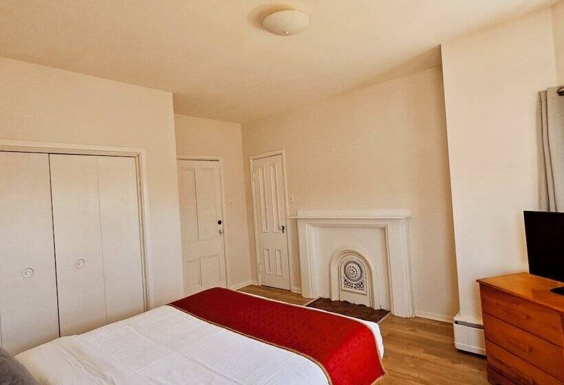 Pensionat Andy S Blue House