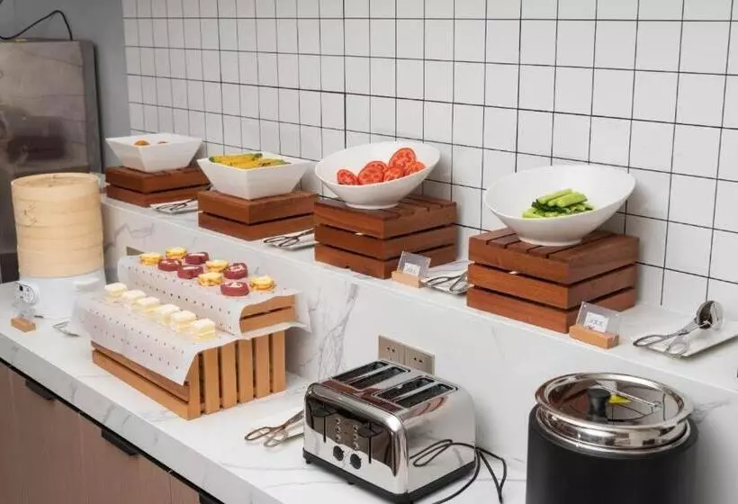 Borrman Hotel Zhanjiang Jinshawan Chikan Republic Of China Style Street