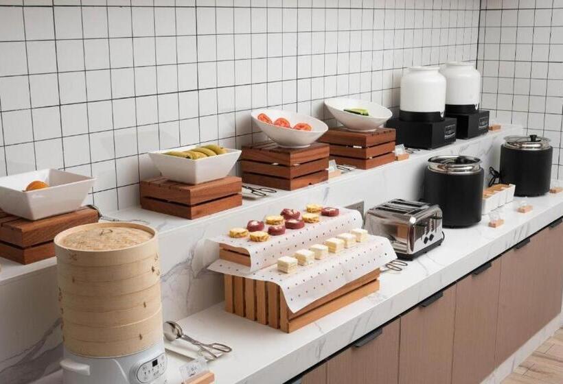 Borrman Hotel Zhanjiang Jinshawan Chikan Republic Of China Style Street