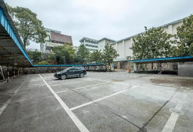 Hotelli City Comfort Inn Hengyang Baishazhou