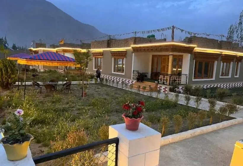 ホテル Gyalpo House