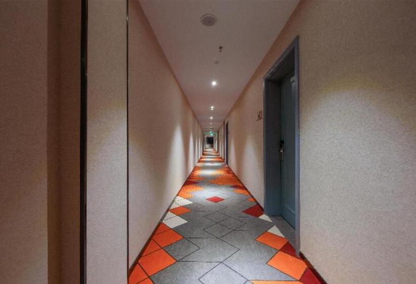 Borrman Hotel Yixing Dingshan Baolong Plaza