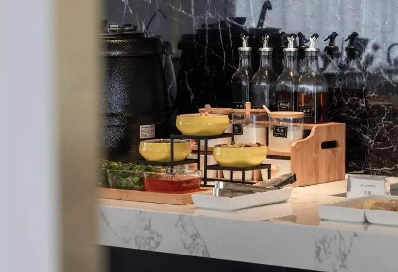 希岸deluxe酒店中山西区兴中广场店