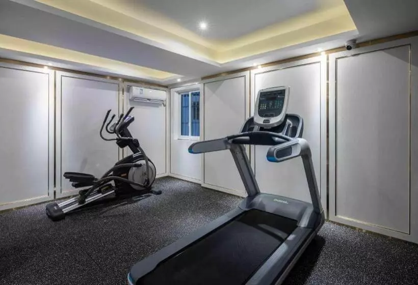 希岸deluxe酒店中山西区兴中广场店