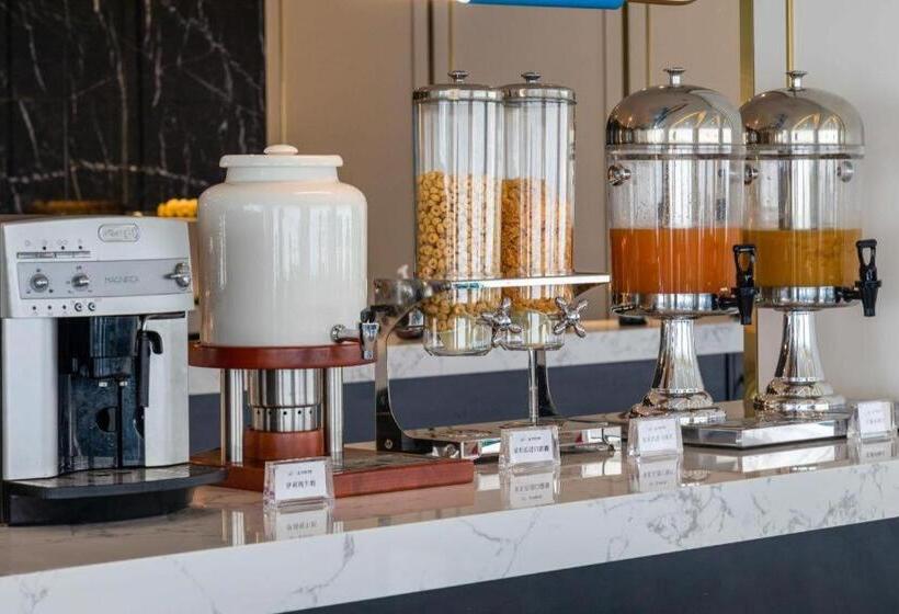 希岸deluxe酒店中山西区兴中广场店