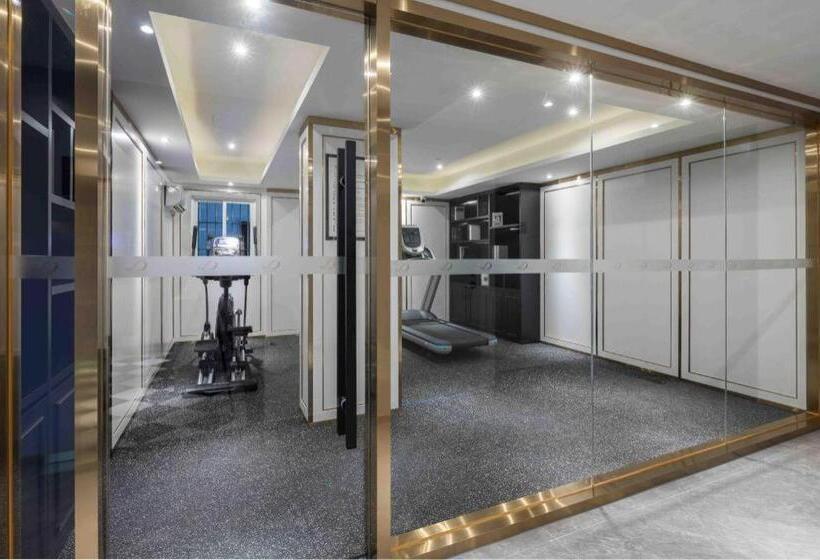 希岸deluxe酒店中山西区兴中广场店