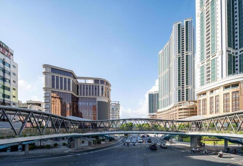 希岸deluxe酒店中山西区兴中广场店