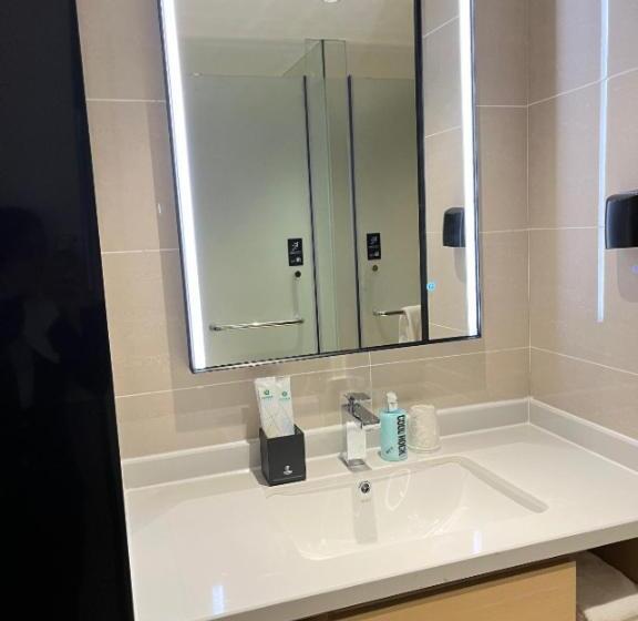 Hotel City Comfort Inn Baise High Speed Railway Station Exit