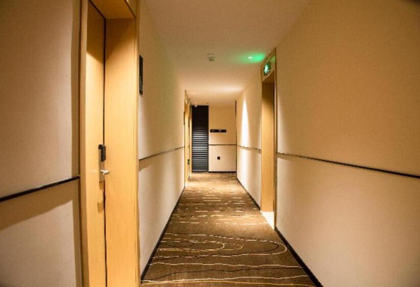 Hotel City Comfort Inn Baise High Speed Railway Station Exit