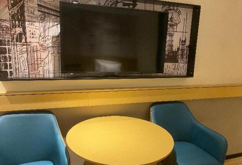 Hotel City Comfort Inn Baise High Speed Railway Station Exit