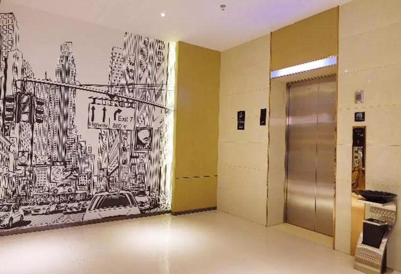 ホテル City Comfort Inn Golmud City Hall Yanhu Square