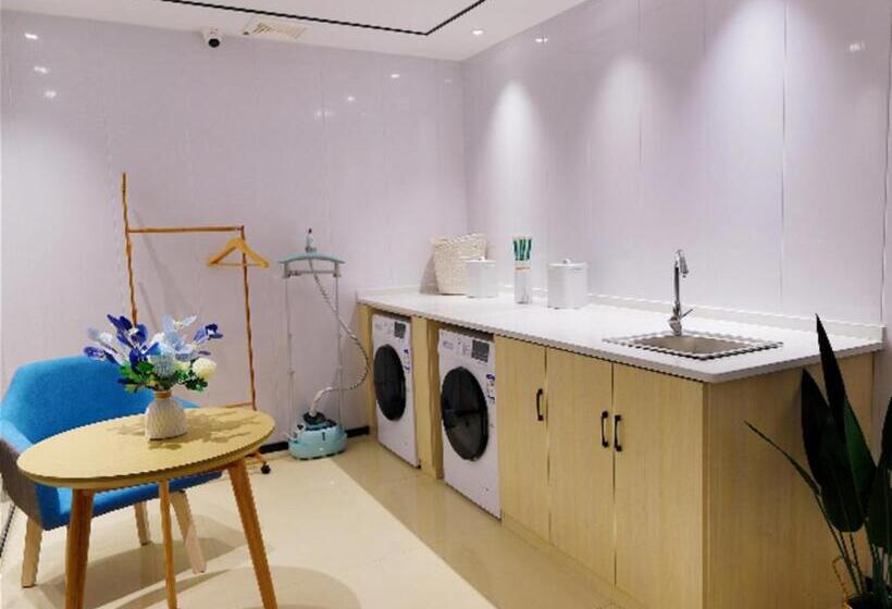 בית מלון כפרי City Comfort Inn Golmud City Hall Yanhu Square